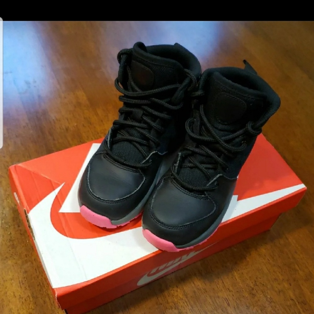 Nike ACG